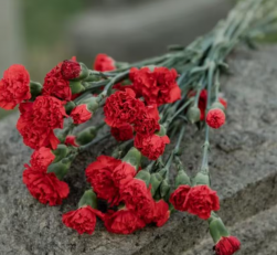 Гранітні пам’ятники: переваги та особливості